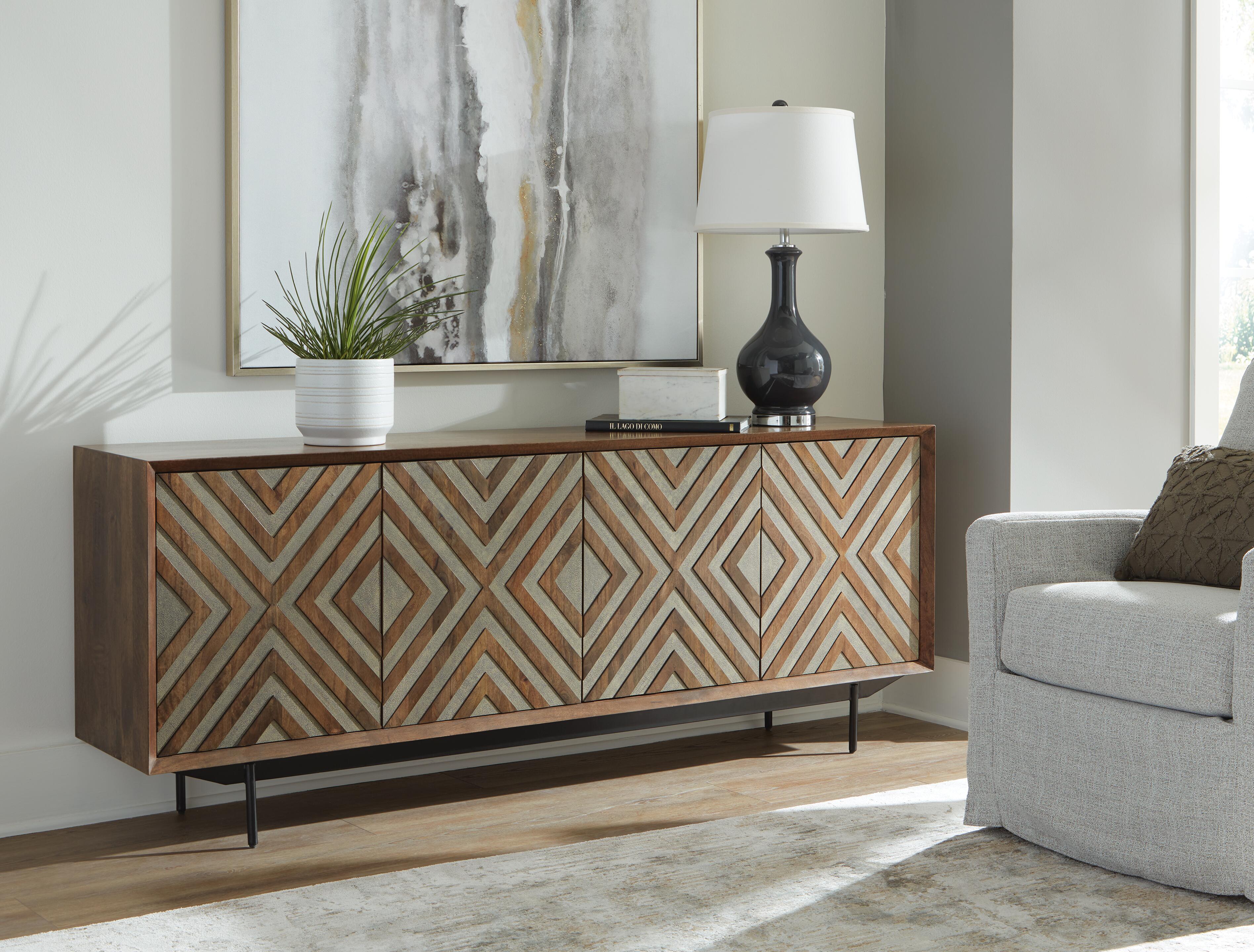 Dreggan Accent Cabinet - Luxury Home Furniture (MI)