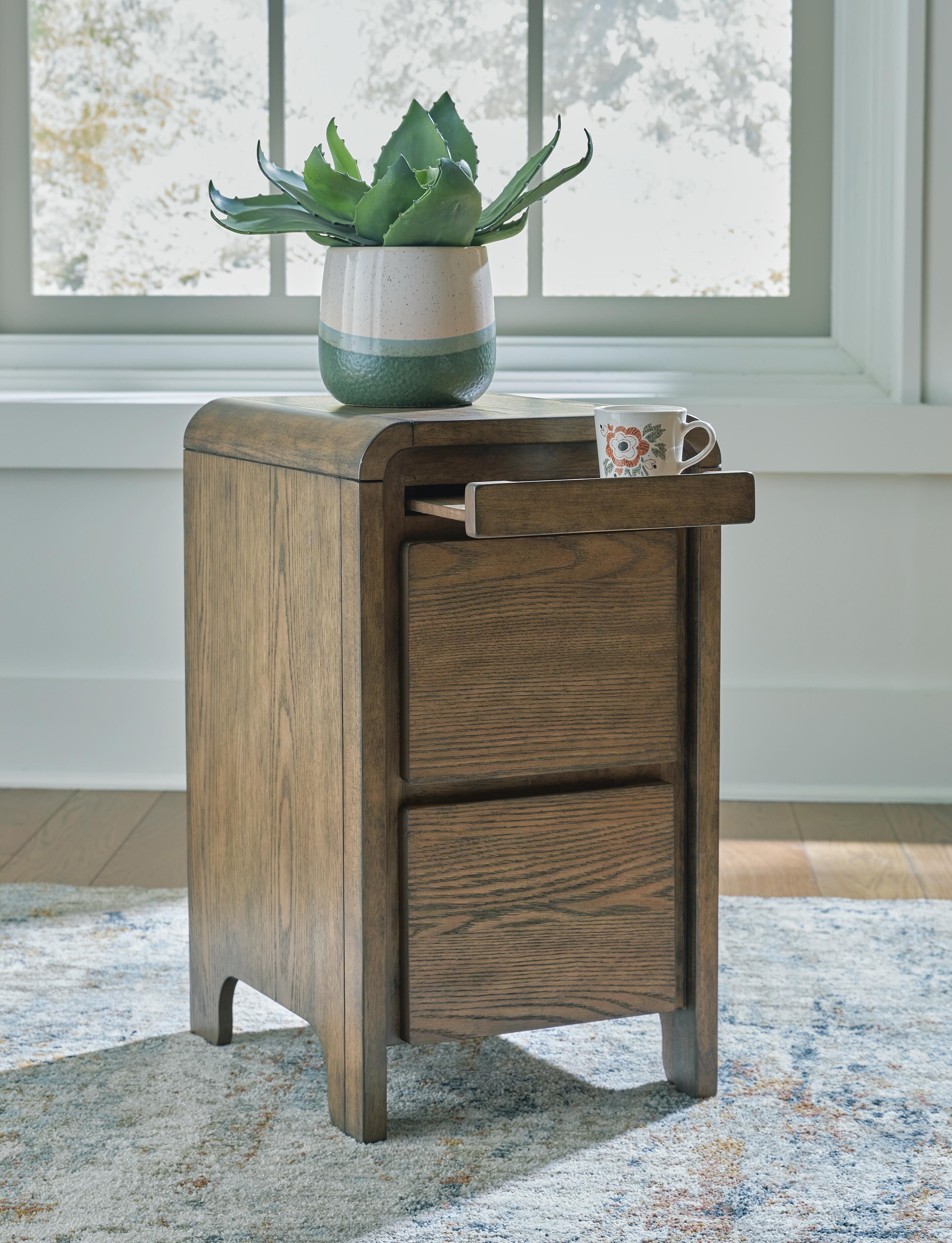 Jensworth Accent Table - Luxury Home Furniture (MI)