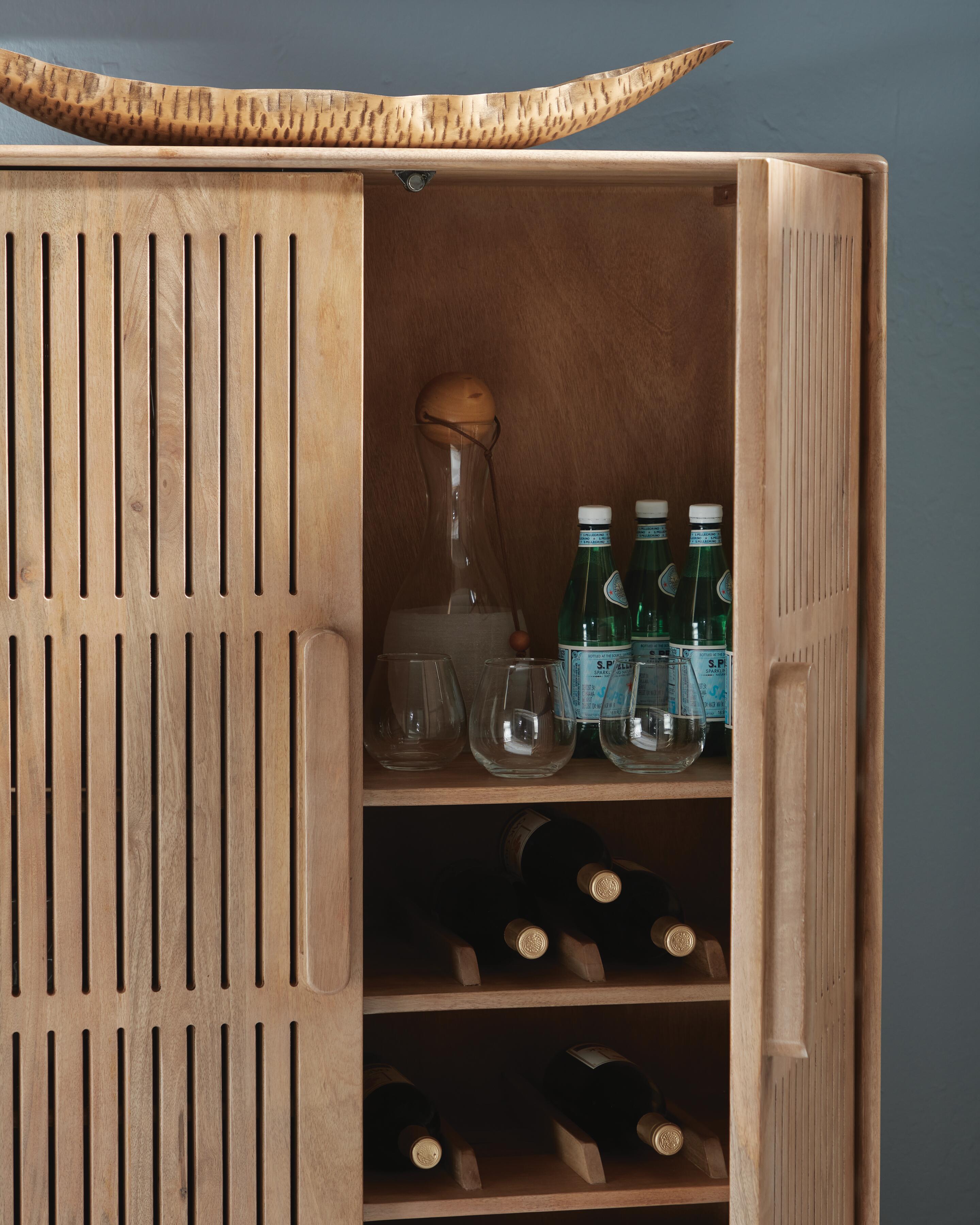 Pellamour Bar Cabinet - Luxury Home Furniture (MI)