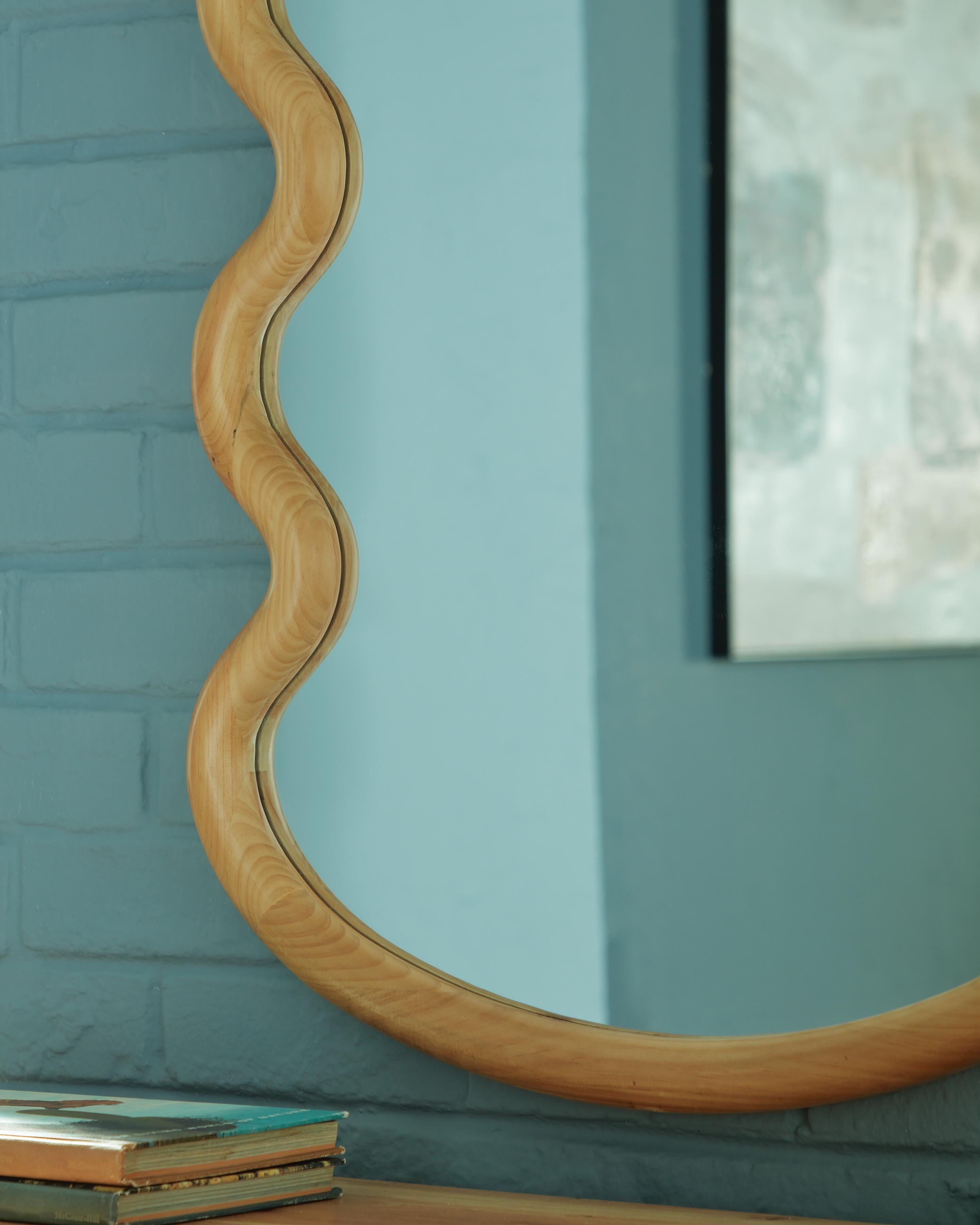 Serendis Accent Mirror - Luxury Home Furniture (MI)