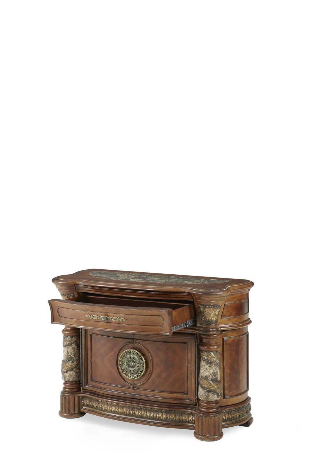 Villa Valencia Bachelor's Chest in Chestnut