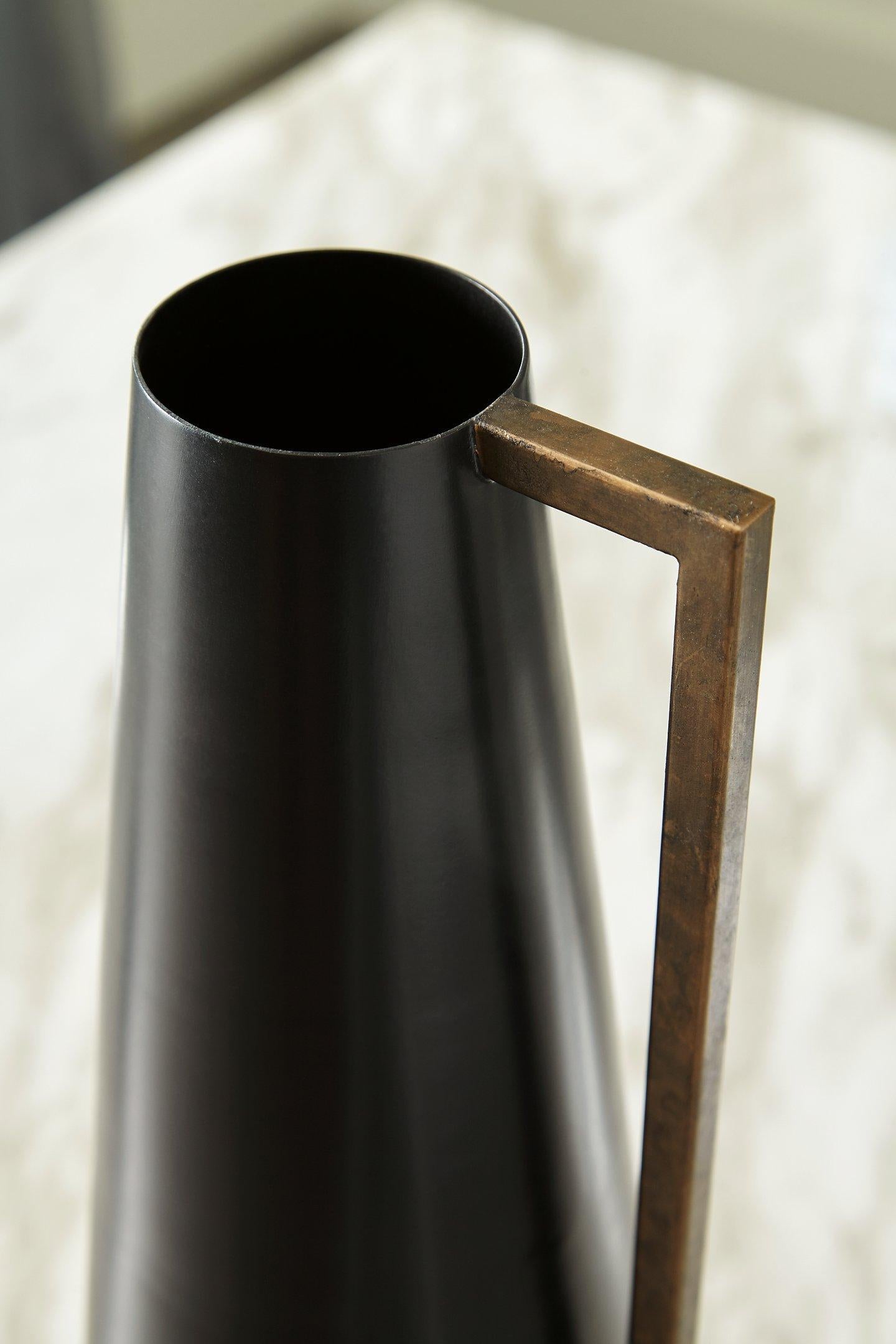Pouderbell Vase - Luxury Home Furniture (MI)