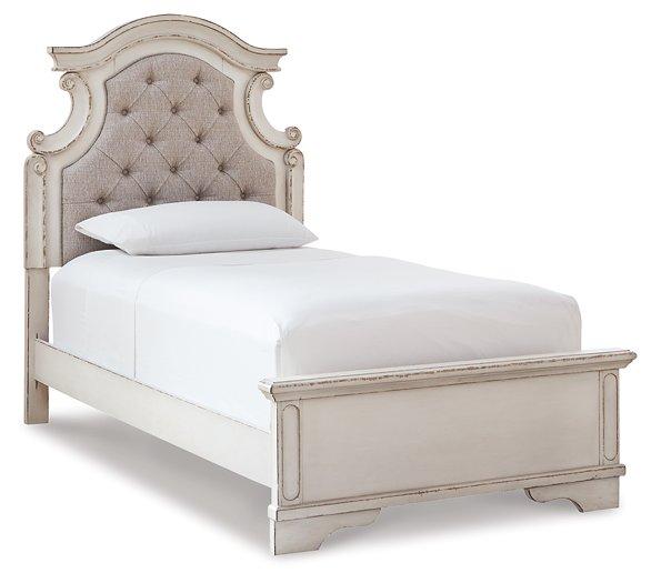 Realyn Bed - Luxury Home Furniture (MI)