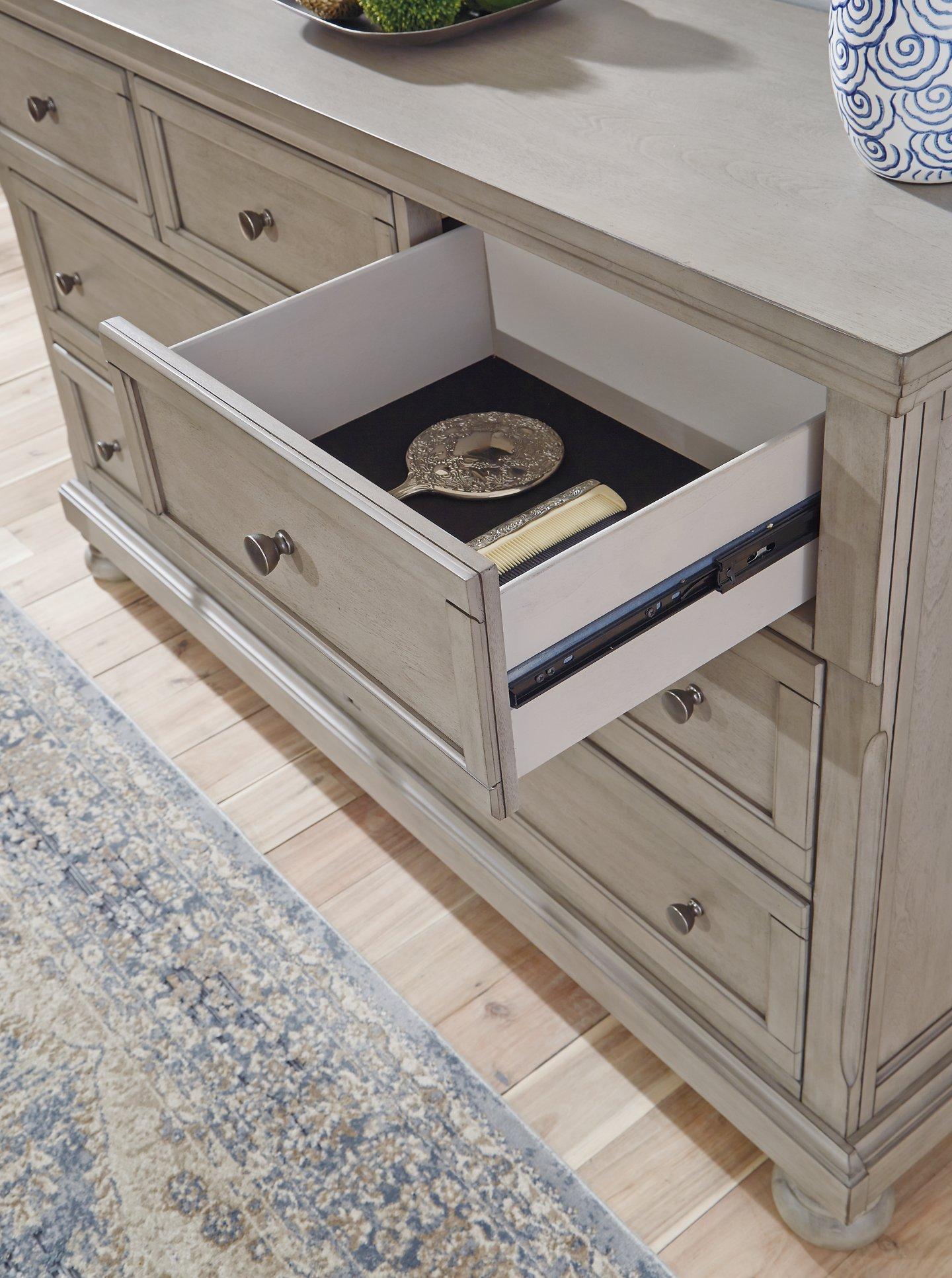 Lettner Dresser and Mirror - Luxury Home Furniture (MI)