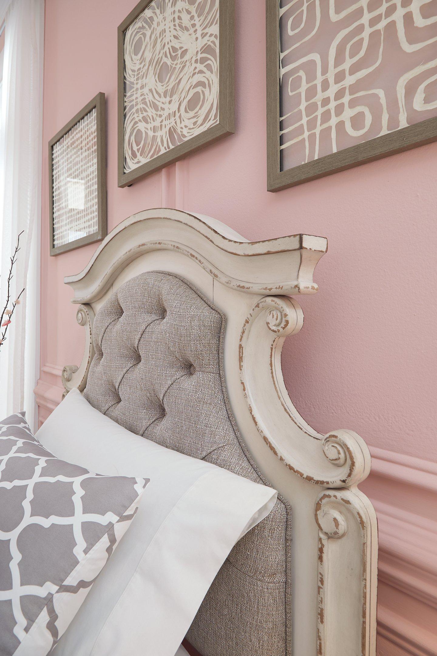 Realyn Upholstered Bed - Luxury Home Furniture (MI)