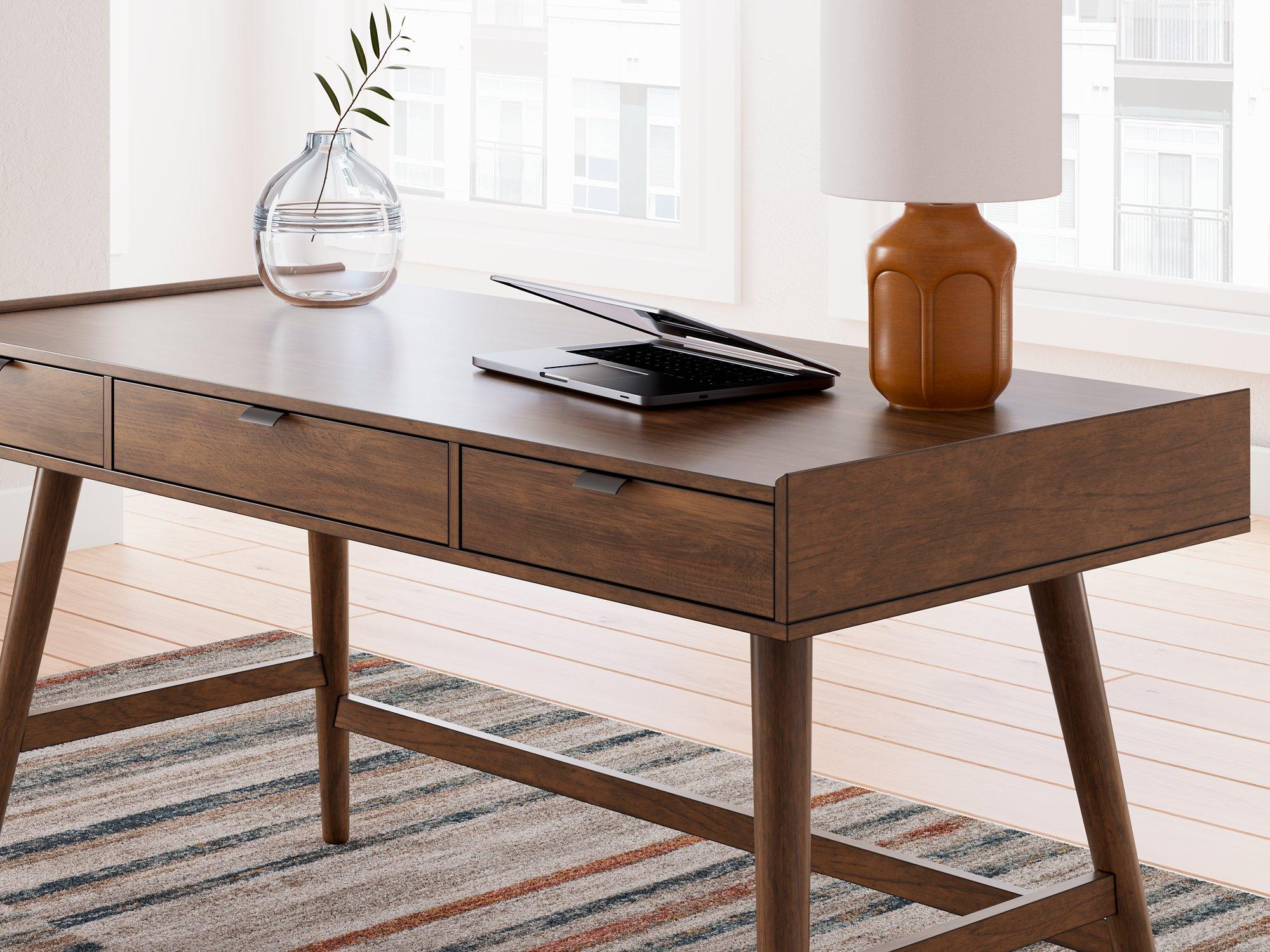 Lyncott Home Office Set - Luxury Home Furniture (MI)