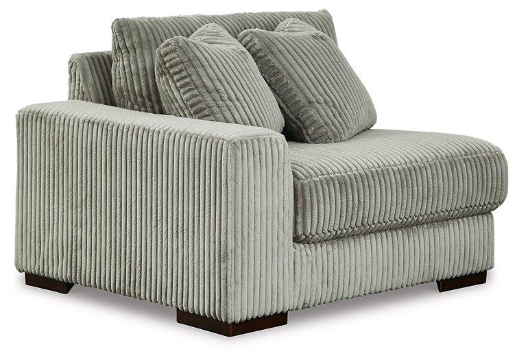 Lindyn Sectional - Luxury Home Furniture (MI)