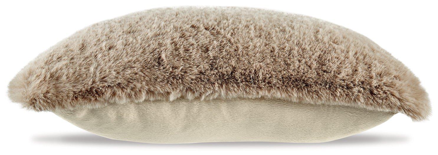 Gariland Pillow (Set of 4) - Luxury Home Furniture (MI)
