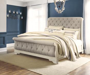 Realyn Bed - Luxury Home Furniture (MI)