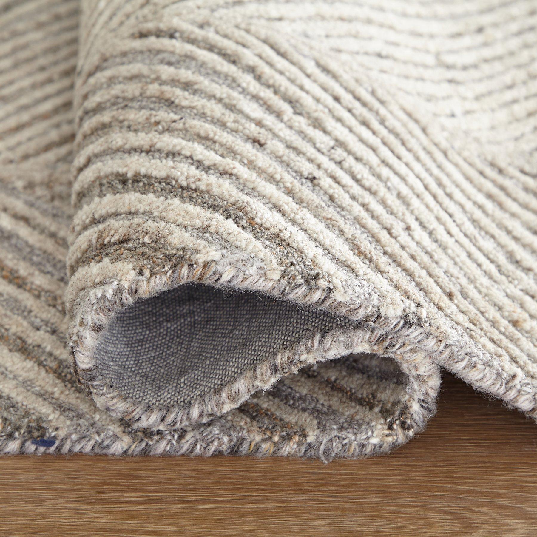 Leaford 7'8" x 10' Rug - Luxury Home Furniture (MI)