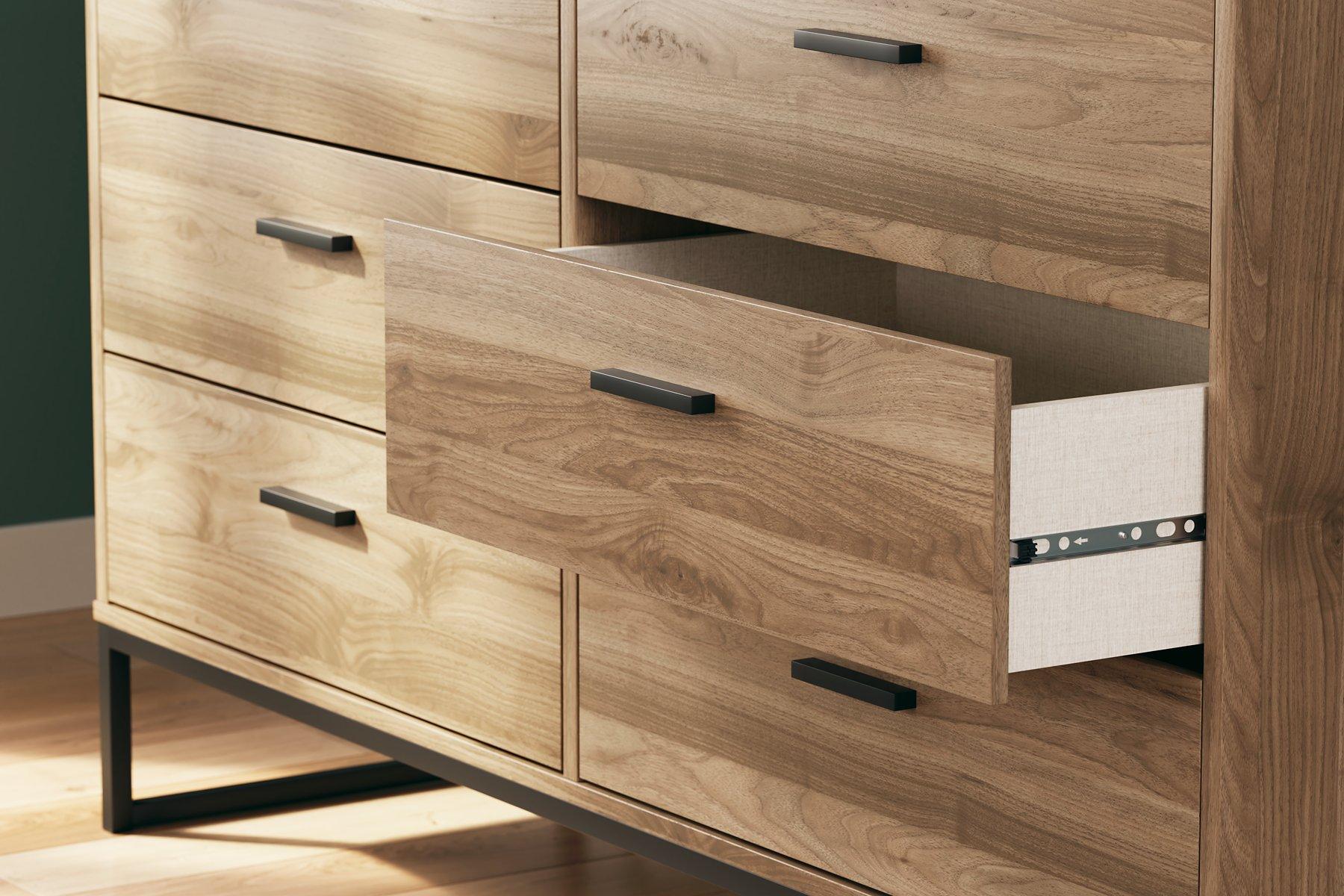 Deanlow Bedroom Package - Luxury Home Furniture (MI)