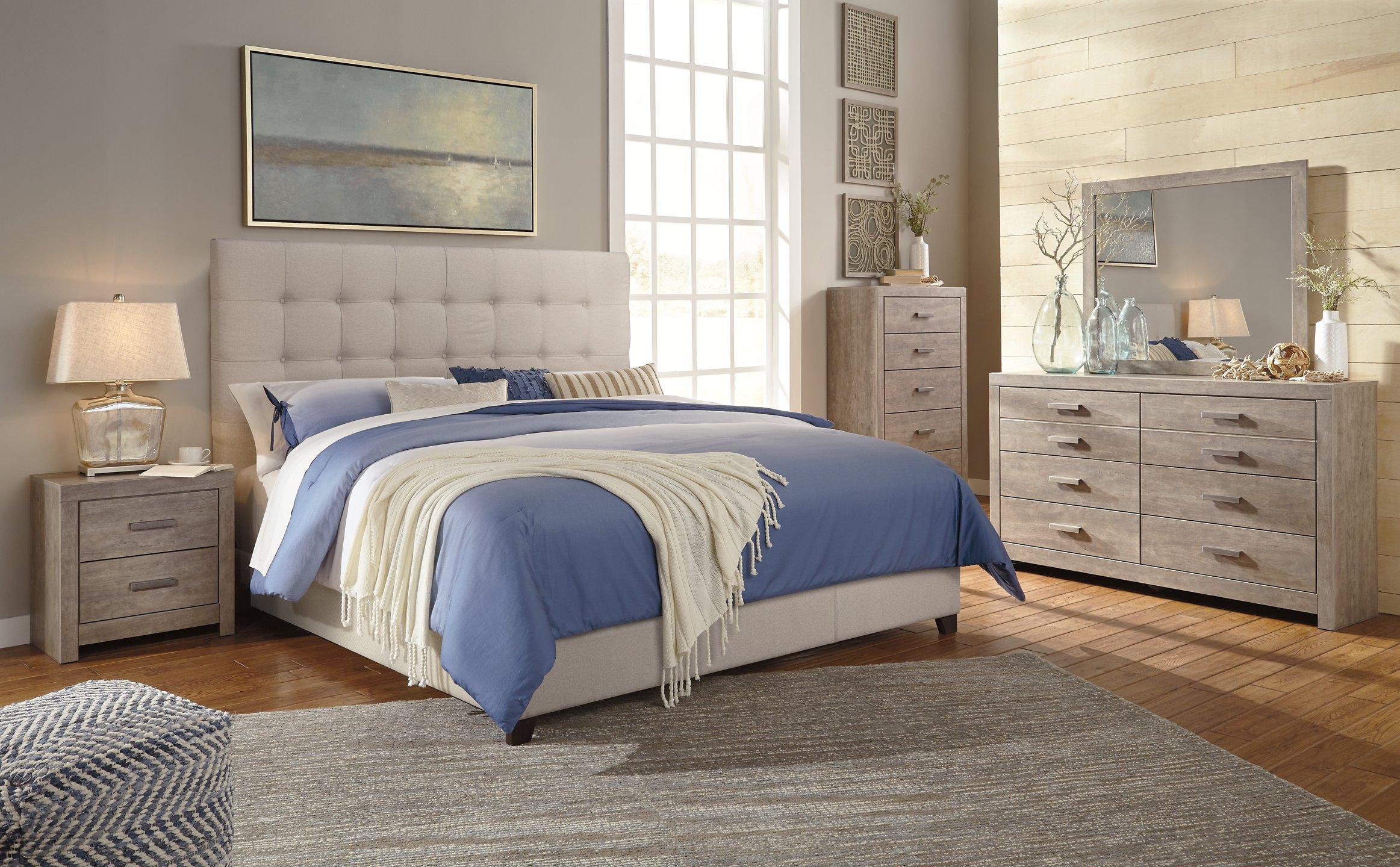 Dolante Upholstered Bed - Luxury Home Furniture (MI)