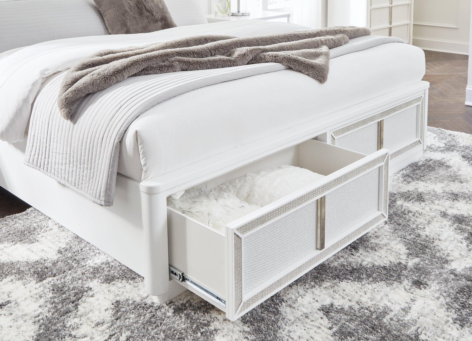 Chalanna Upholstered Storage Bed - Luxury Home Furniture (MI)