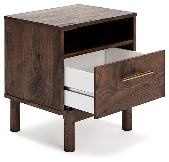 Calverson Nightstand - Luxury Home Furniture (MI)
