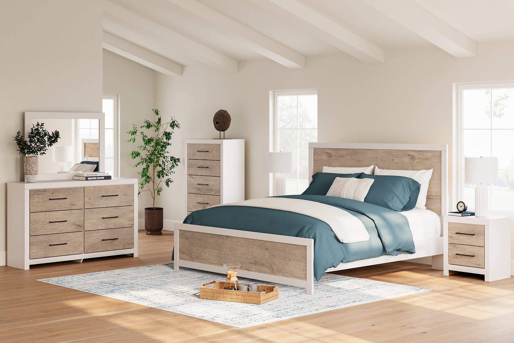 Charbitt Dresser and Mirror - Luxury Home Furniture (MI)