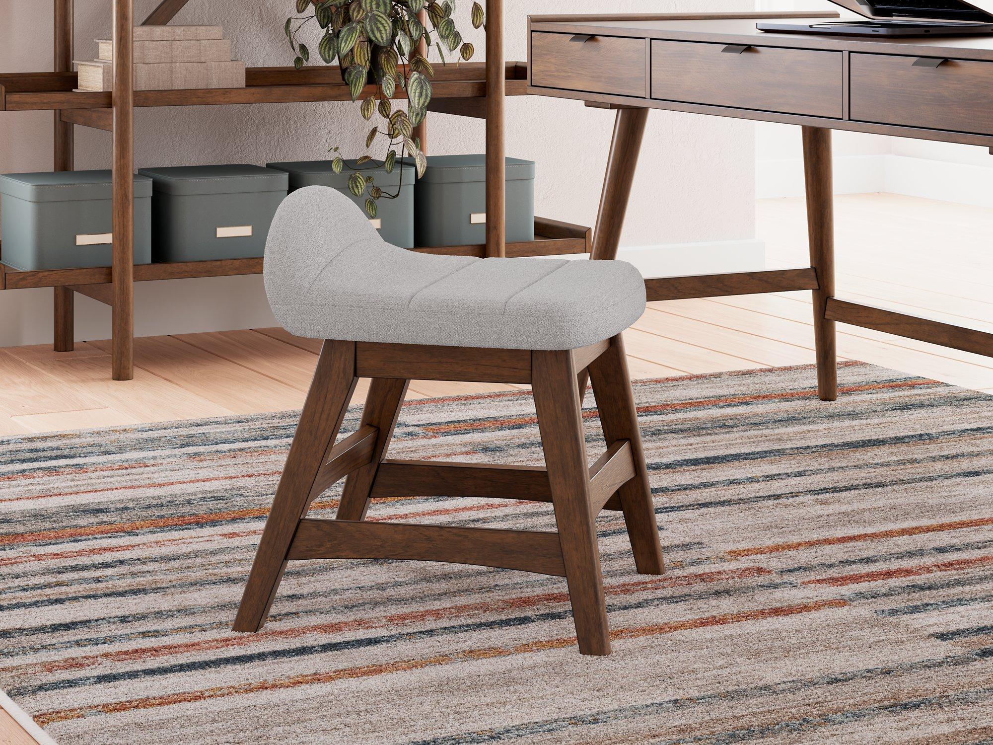 Lyncott Home Office Set - Luxury Home Furniture (MI)