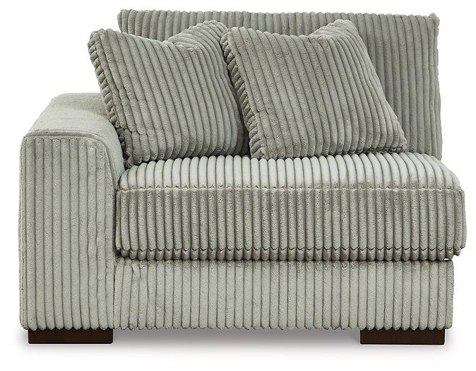 Lindyn Sectional - Luxury Home Furniture (MI)