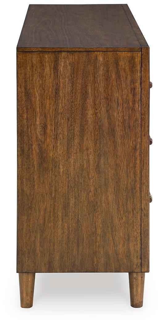 Lyncott Dresser and Mirror - Luxury Home Furniture (MI)