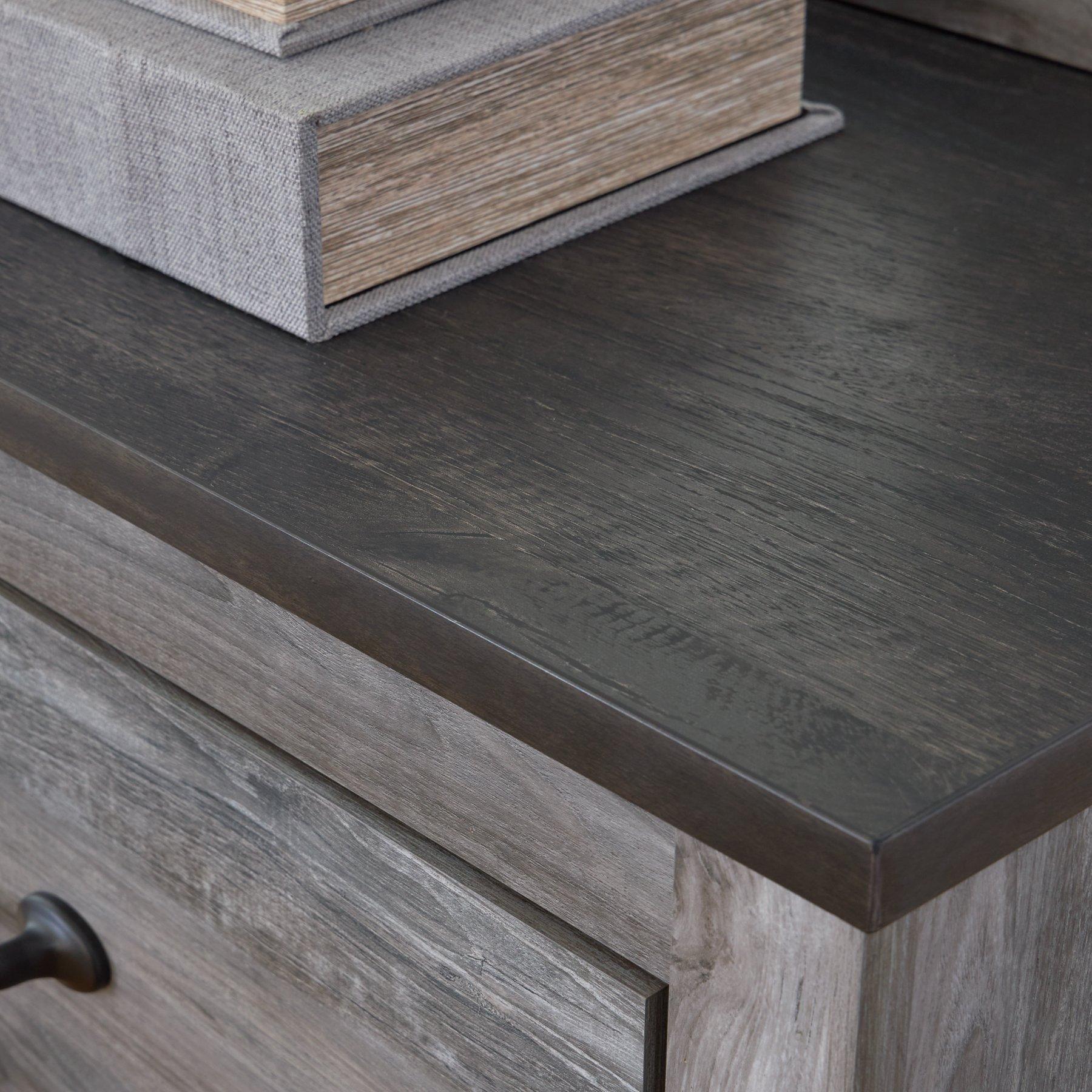 Bronyan Nightstand - Luxury Home Furniture (MI)