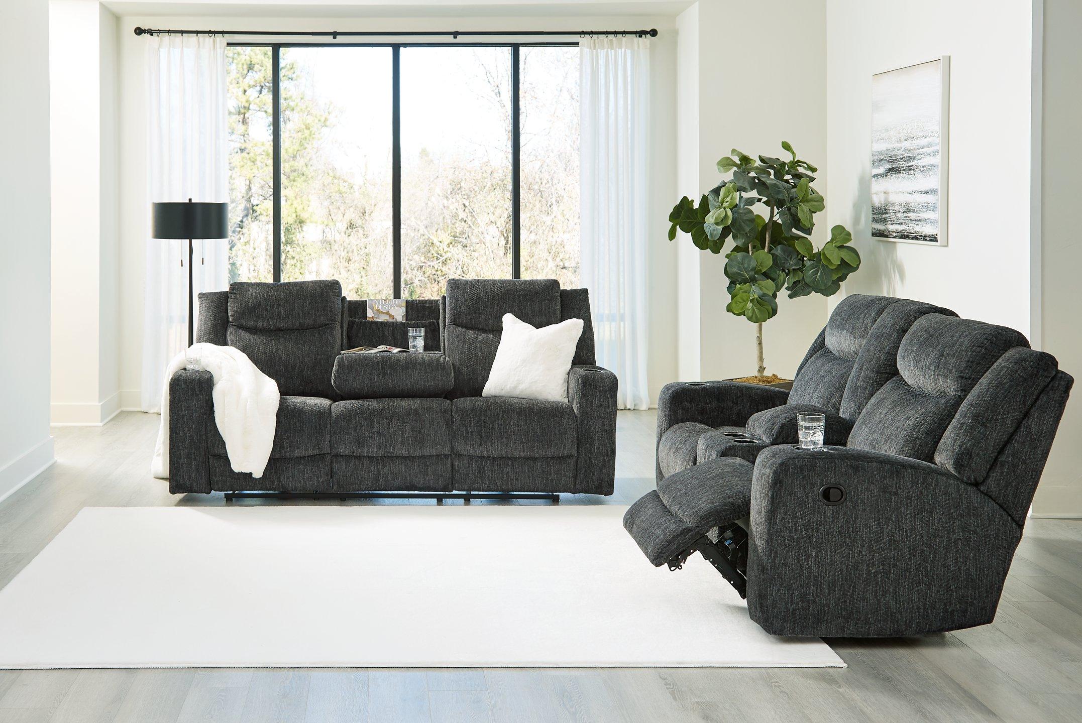 Martinglenn Living Room Set