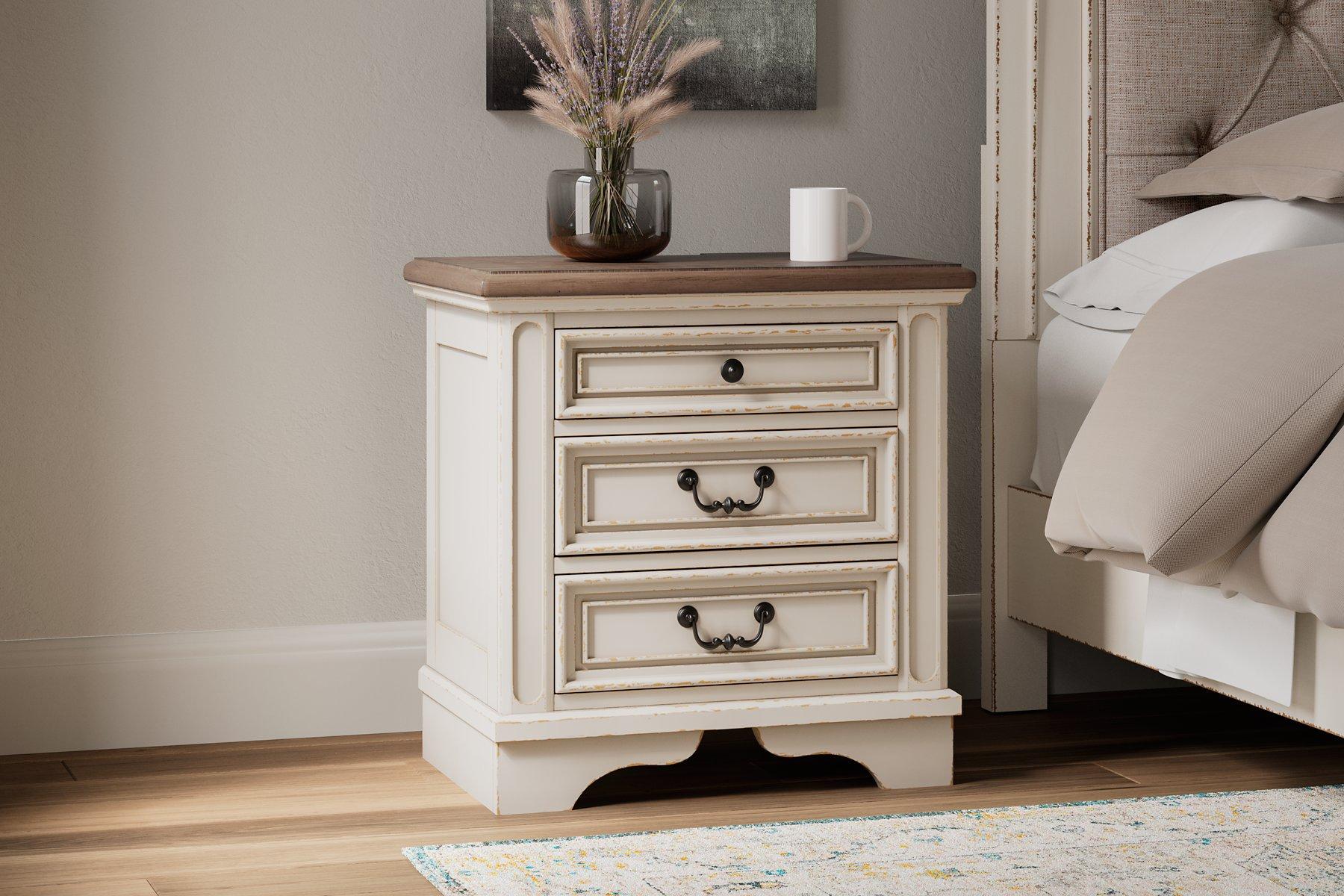 Realyn Nightstand - Luxury Home Furniture (MI)