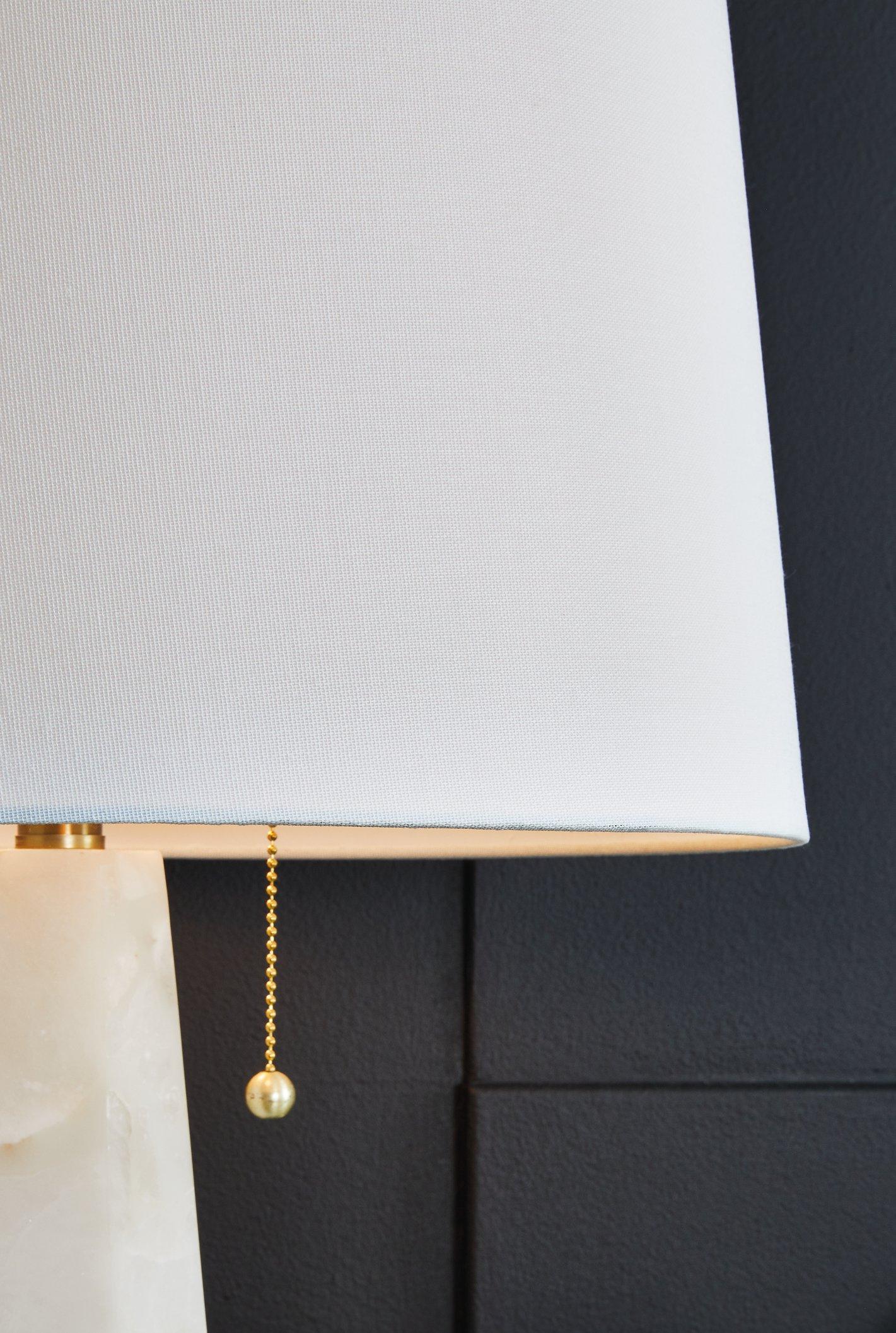 Laurellen Table Lamp - Luxury Home Furniture (MI)