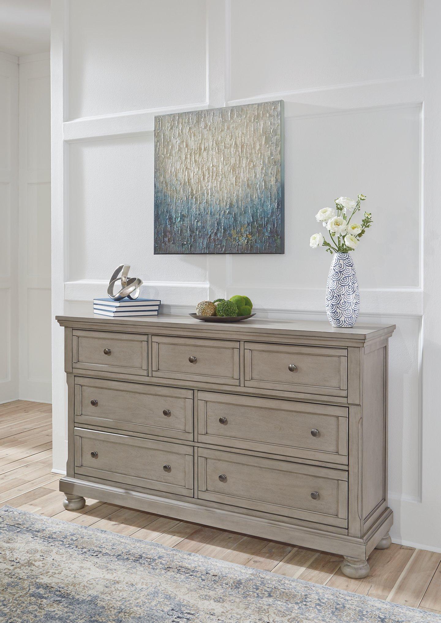 Lettner Dresser and Mirror - Luxury Home Furniture (MI)