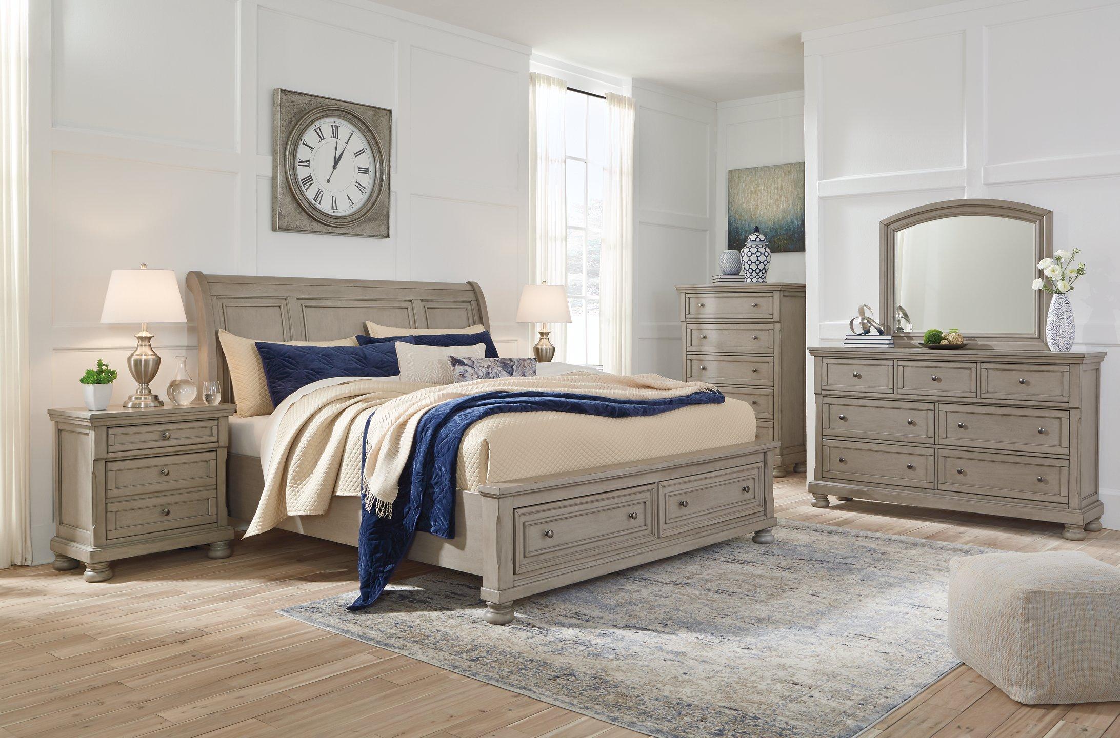 Lettner Dresser and Mirror - Luxury Home Furniture (MI)