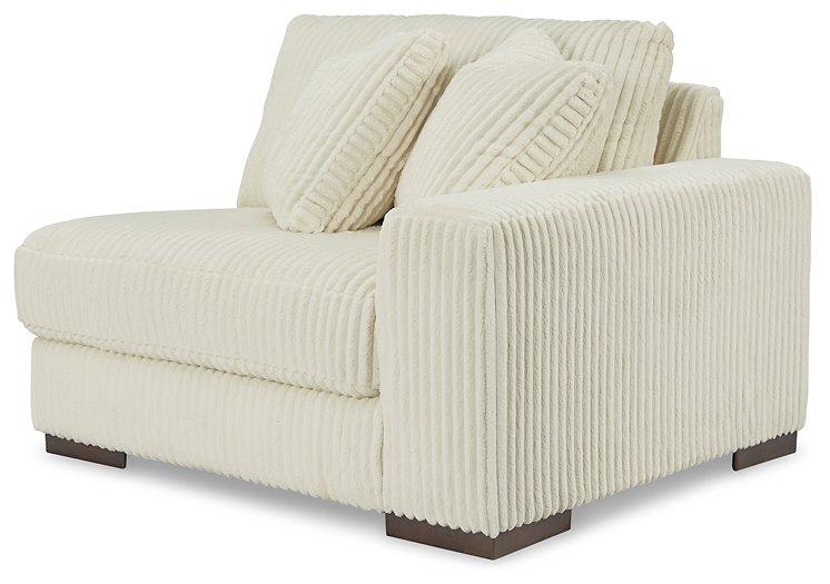 Lindyn Sectional - Luxury Home Furniture (MI)