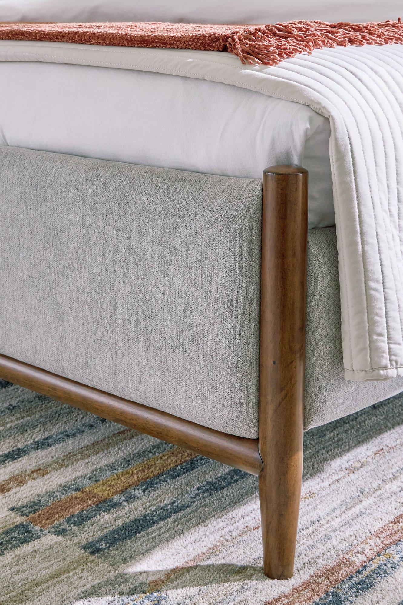 Lyncott Upholstered Bed - Luxury Home Furniture (MI)