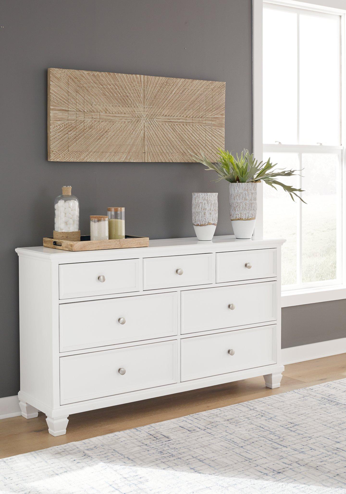 Fortman Dresser and Mirror - Luxury Home Furniture (MI)
