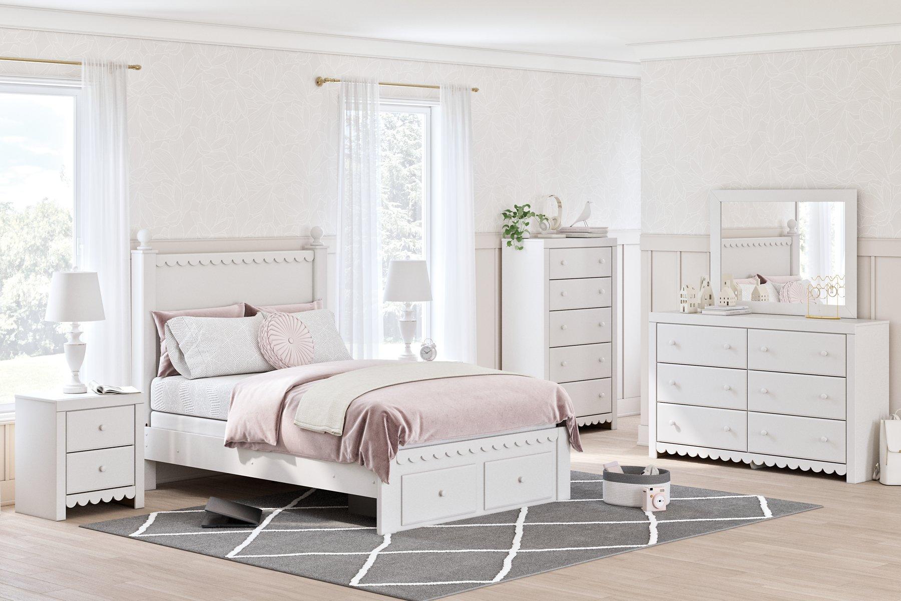 Mollviney Dresser and Mirror - Luxury Home Furniture (MI)