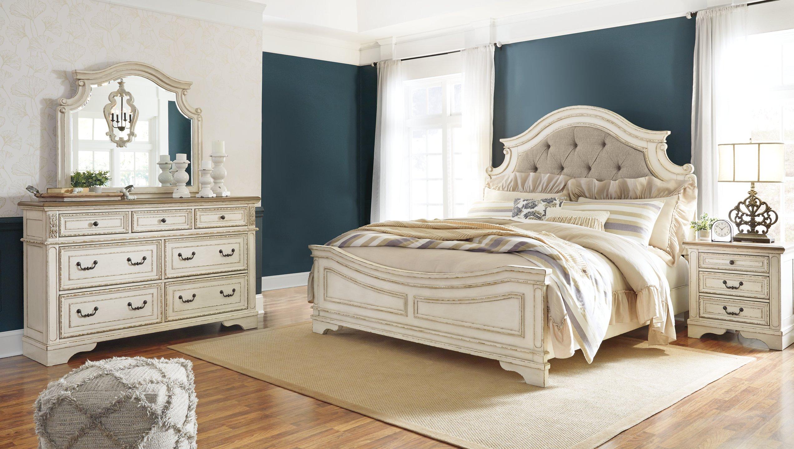 Realyn Nightstand - Luxury Home Furniture (MI)