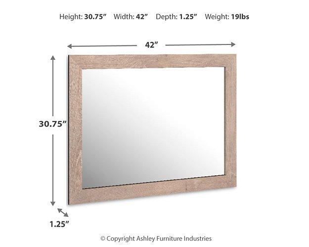 Senniberg Dresser and Mirror - Luxury Home Furniture (MI)