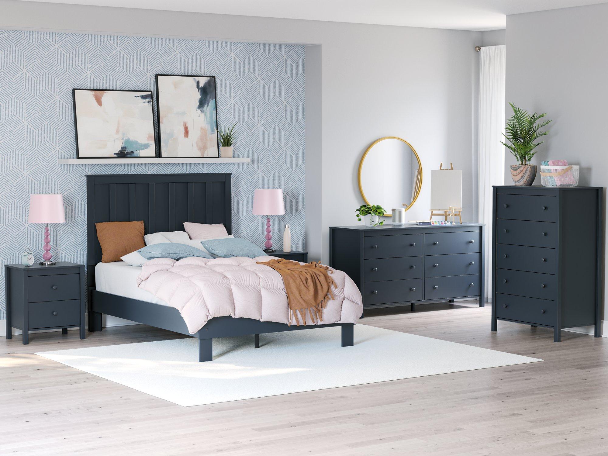 Simmenfort Dresser - Luxury Home Furniture (MI)