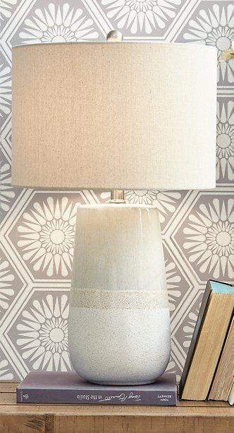 Shavon Table Lamp - Luxury Home Furniture (MI)