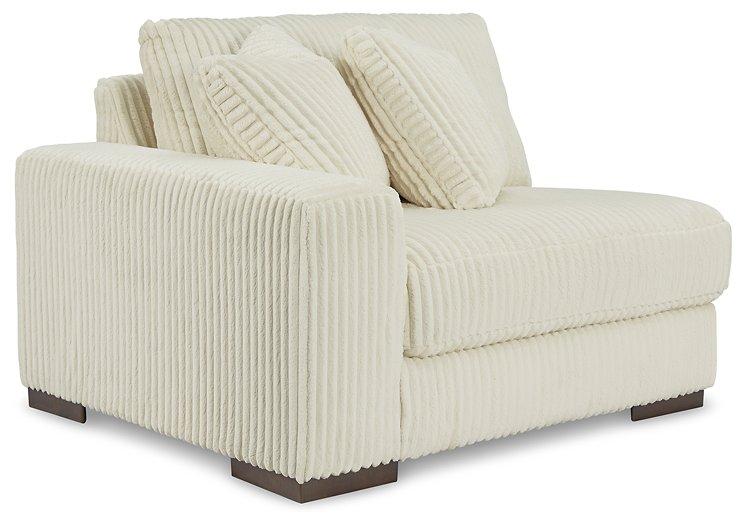 Lindyn Sectional - Luxury Home Furniture (MI)