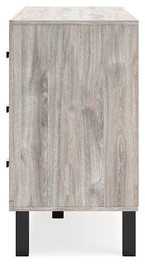 Vessalli Dresser and Mirror - Luxury Home Furniture (MI)