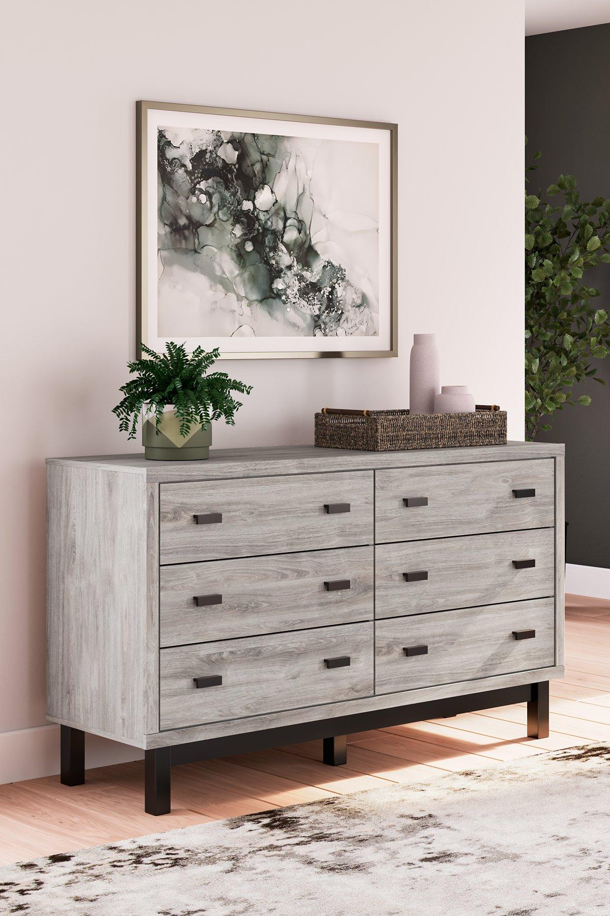 Vessalli Dresser and Mirror - Luxury Home Furniture (MI)