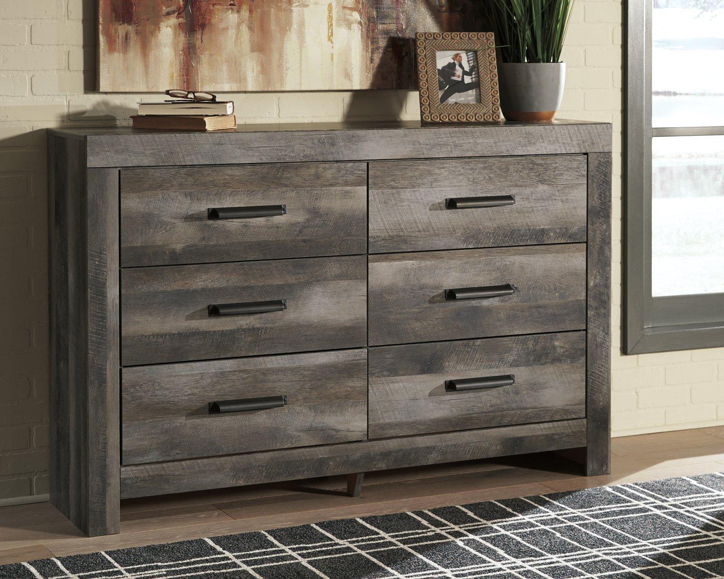 Wynnlow Dresser and Mirror - Luxury Home Furniture (MI)