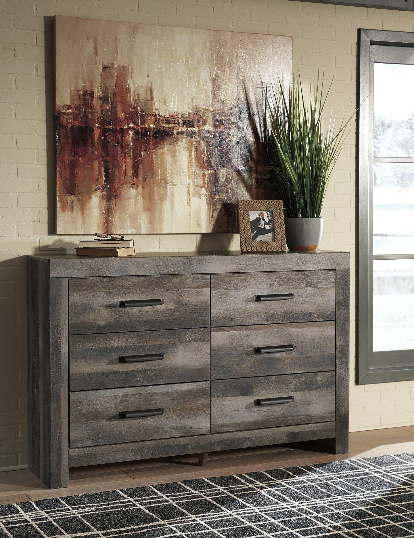 Wynnlow Dresser and Mirror - Luxury Home Furniture (MI)