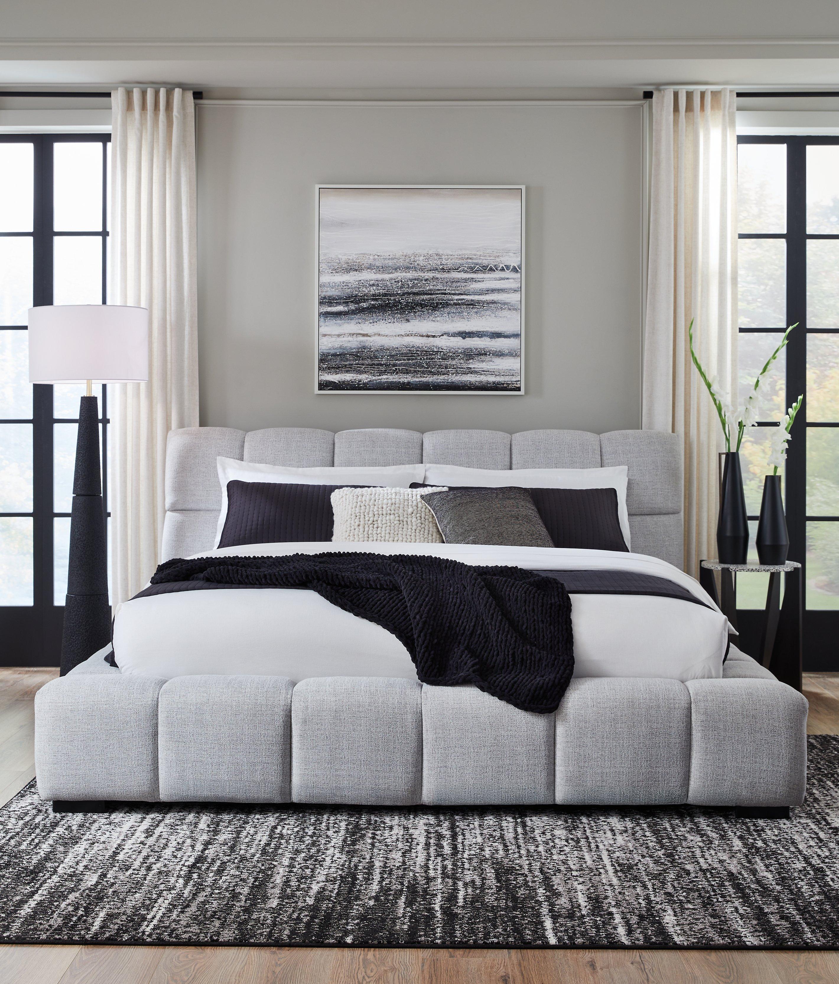 Grendusk Upholstered Bed - Luxury Home Furniture (MI)