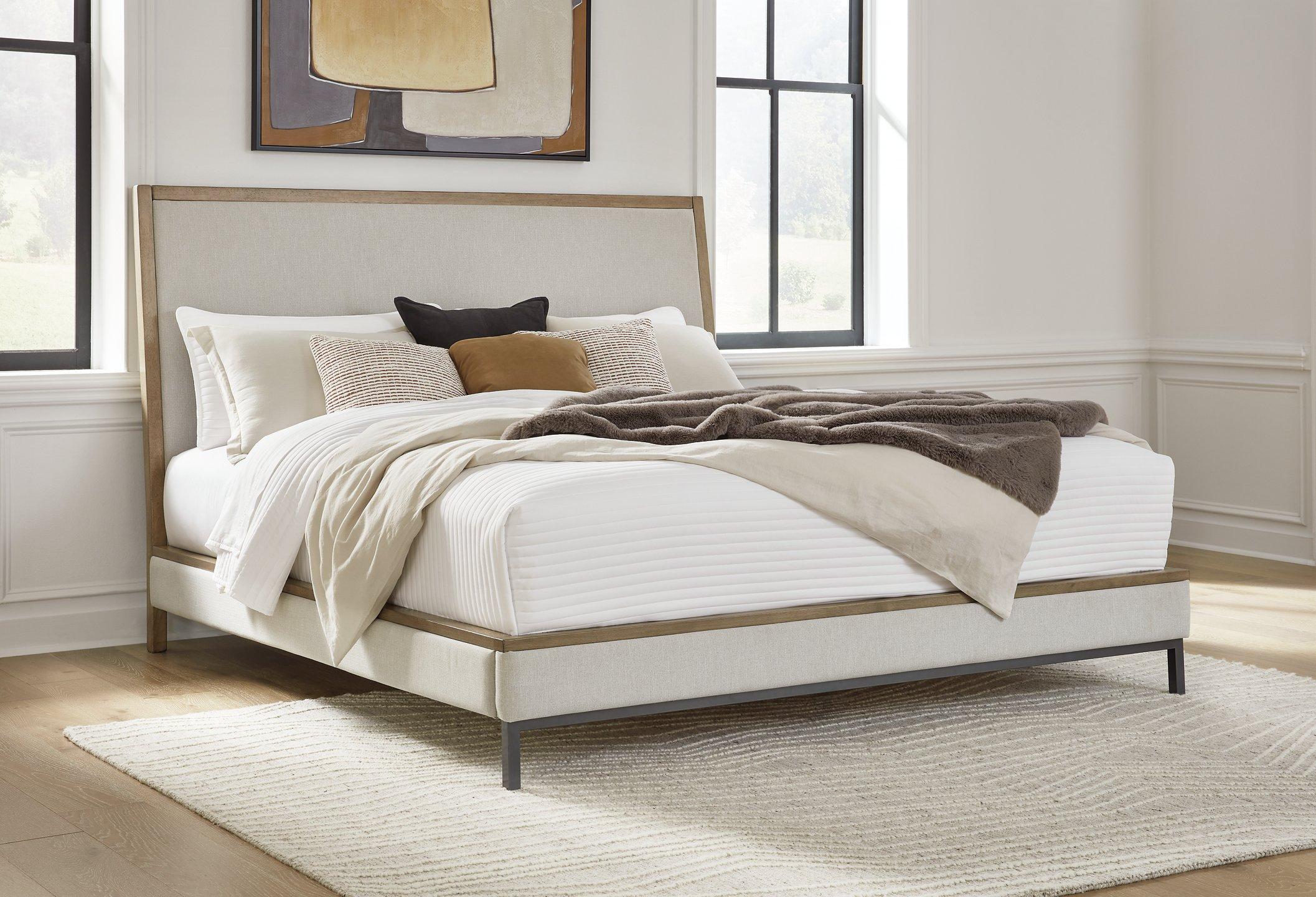 Tomtyn Upholstered Bed - Luxury Home Furniture (MI)