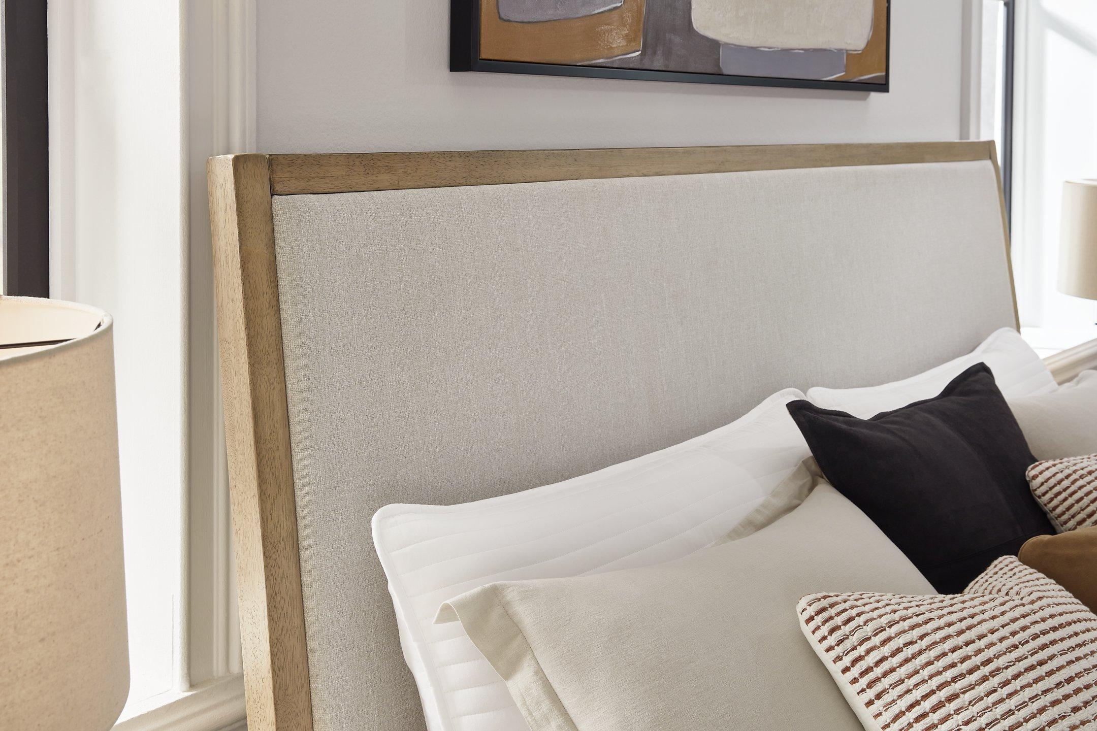 Tomtyn Upholstered Bed - Luxury Home Furniture (MI)