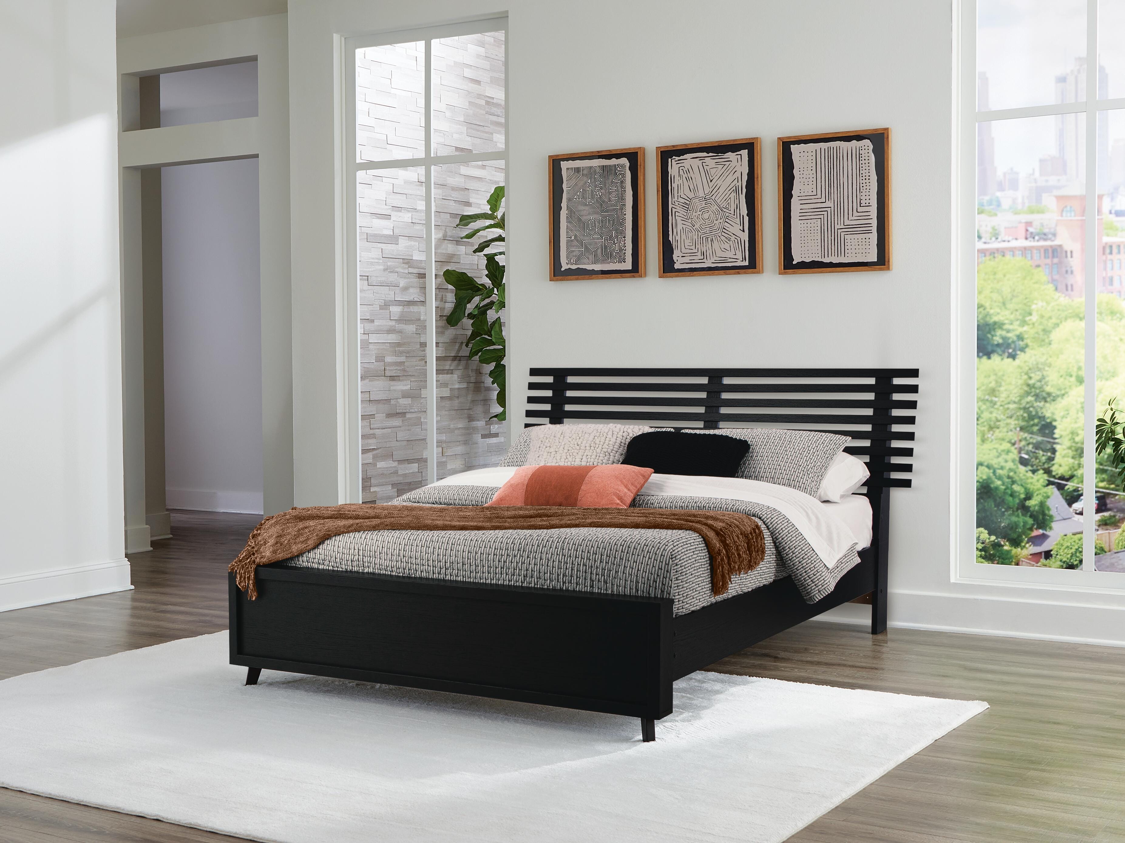 Danziar Queen Slat Bed - Luxury Home Furniture (MI)