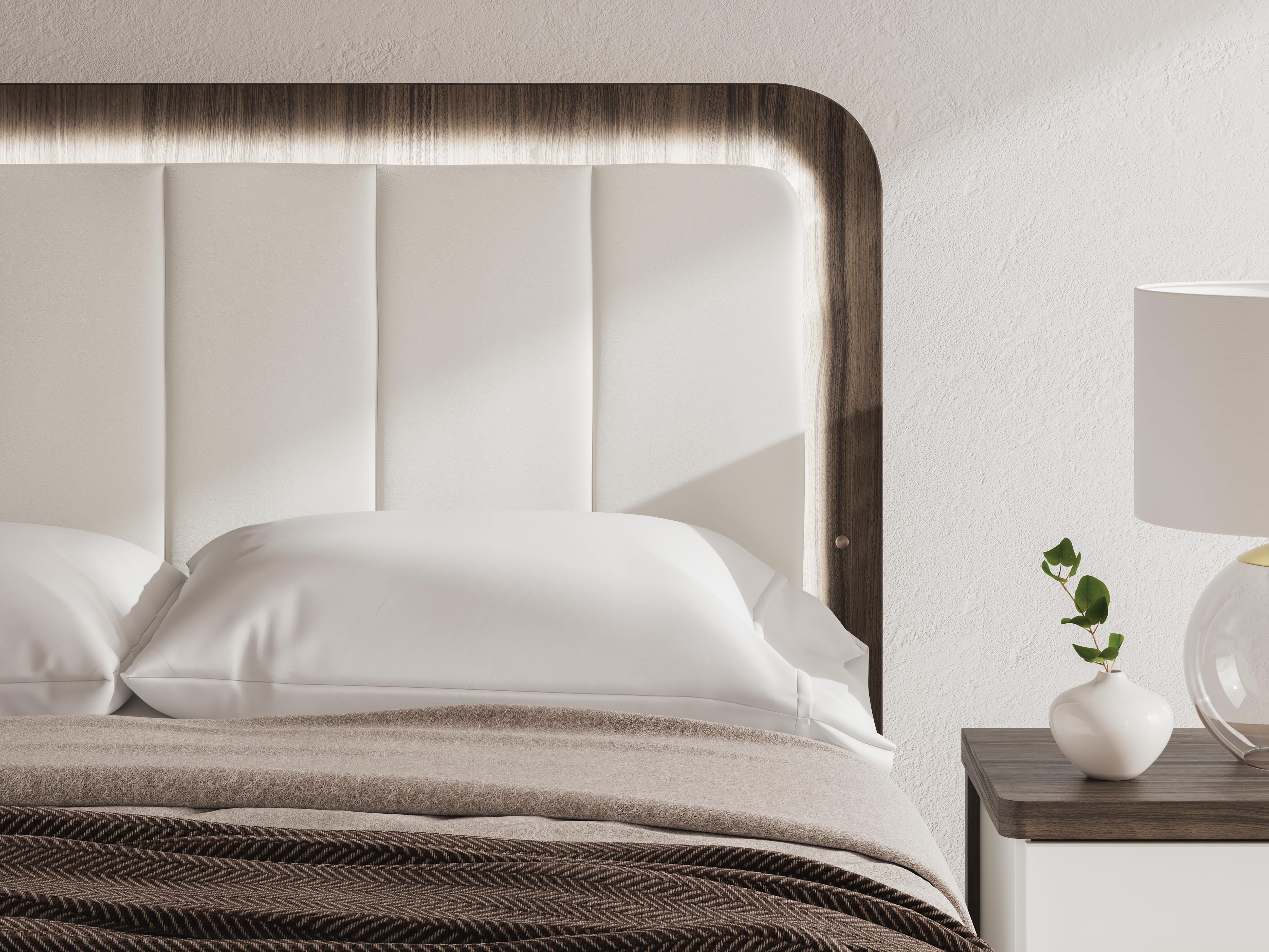 Kendanport Upholstered Bed - Luxury Home Furniture (MI)