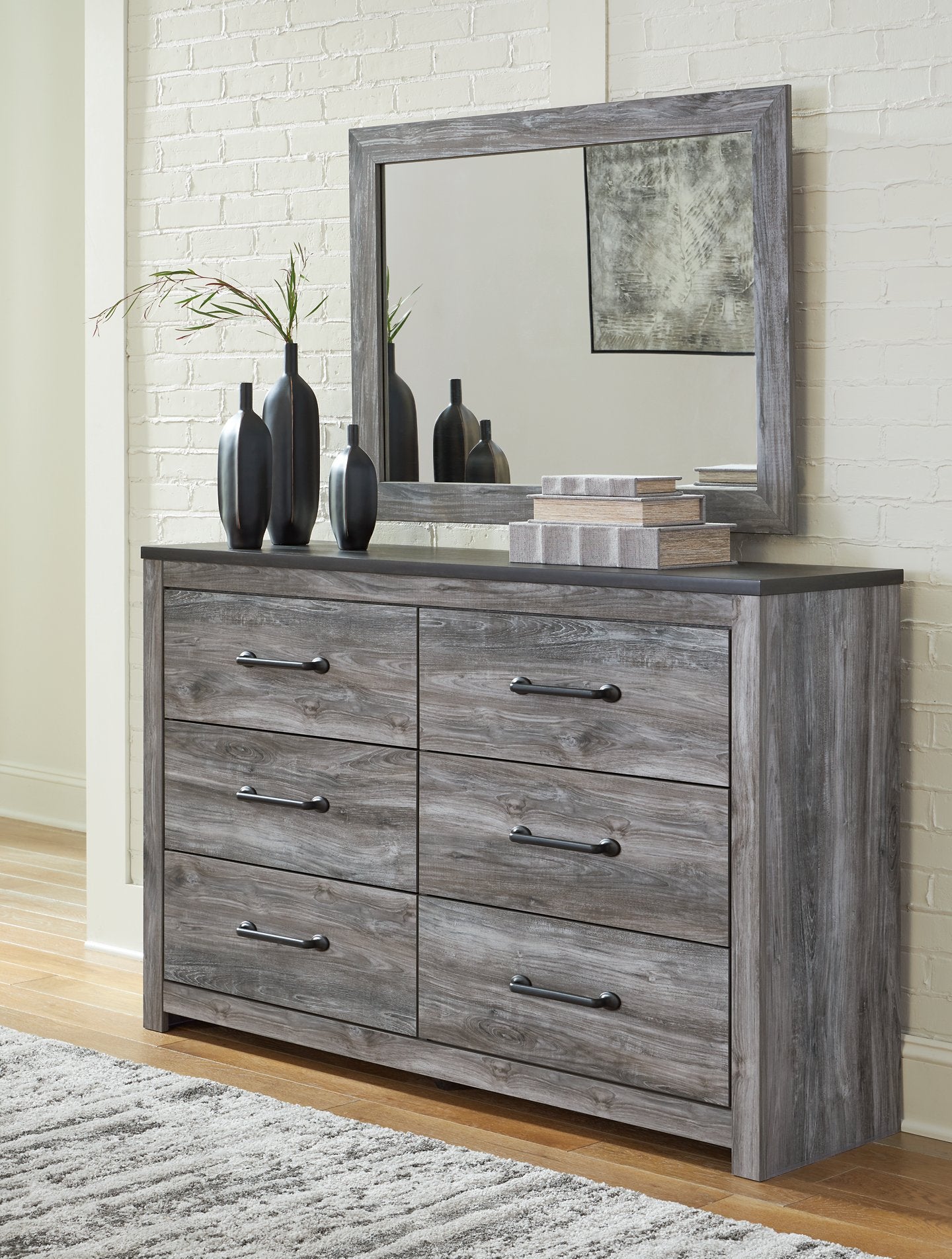Bronyan Dresser and Mirror - Luxury Home Furniture (MI)