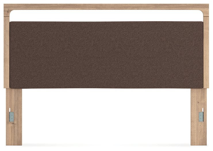 Kinlanni Upholstered Bed - Luxury Home Furniture (MI)