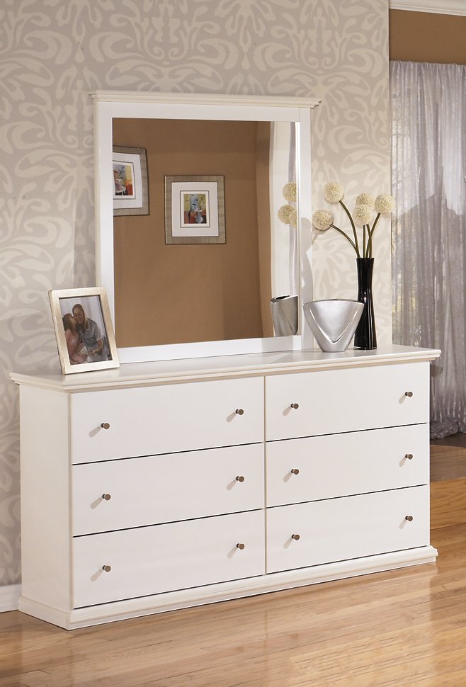 Bostwick Shoals Dresser and Mirror - Luxury Home Furniture (MI)