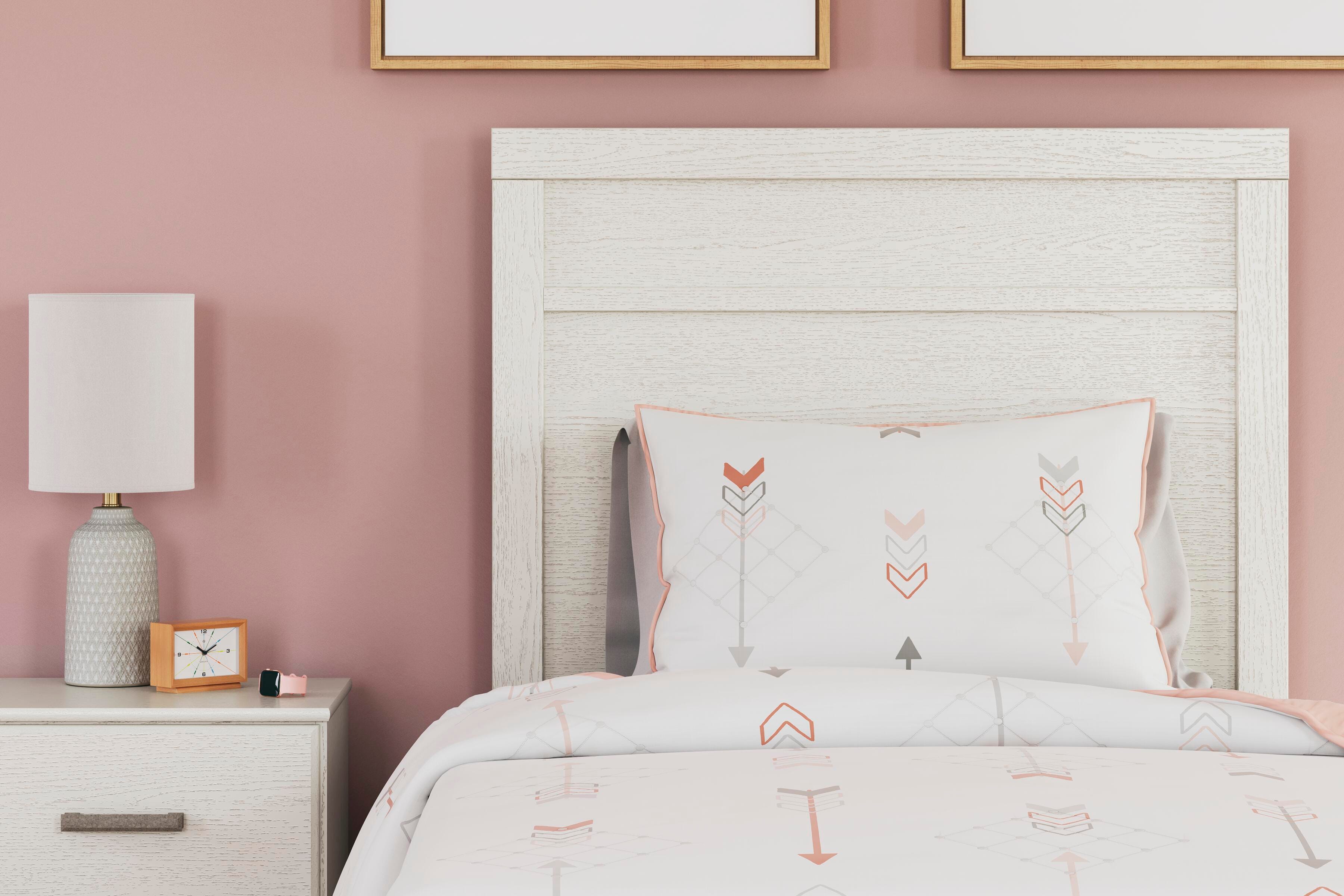 Stelsie Bed - Luxury Home Furniture (MI)